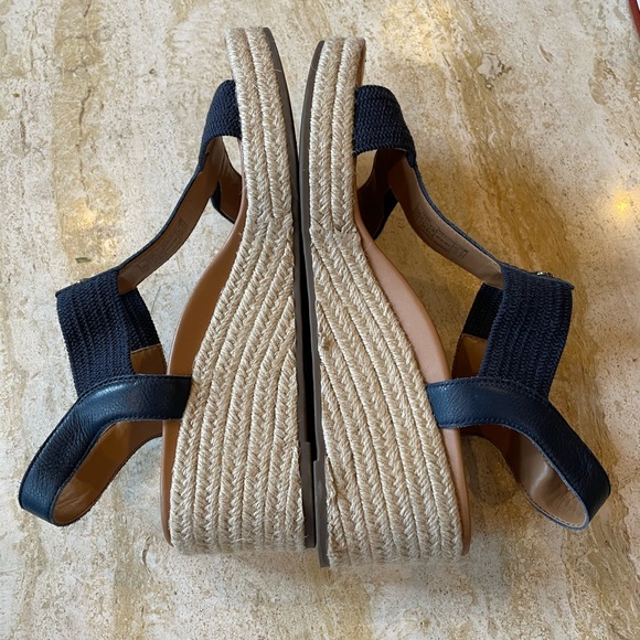 Vionic Calera Ankle Straps Heeled Wedge Espadrilles Sandal - Picture 7 of 9